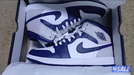 👉 Air Jordan 1 Mid "White / Midnight Navy / Neutral Grey"